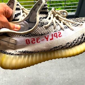 Yeezy Boost 350 V2 Zebra Size: 9.5